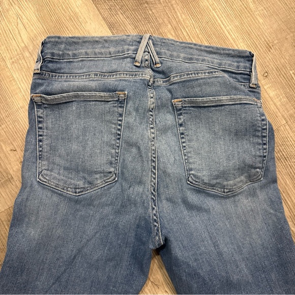 Good American Light Blue Cropped Jeans - Picture 5 of 5